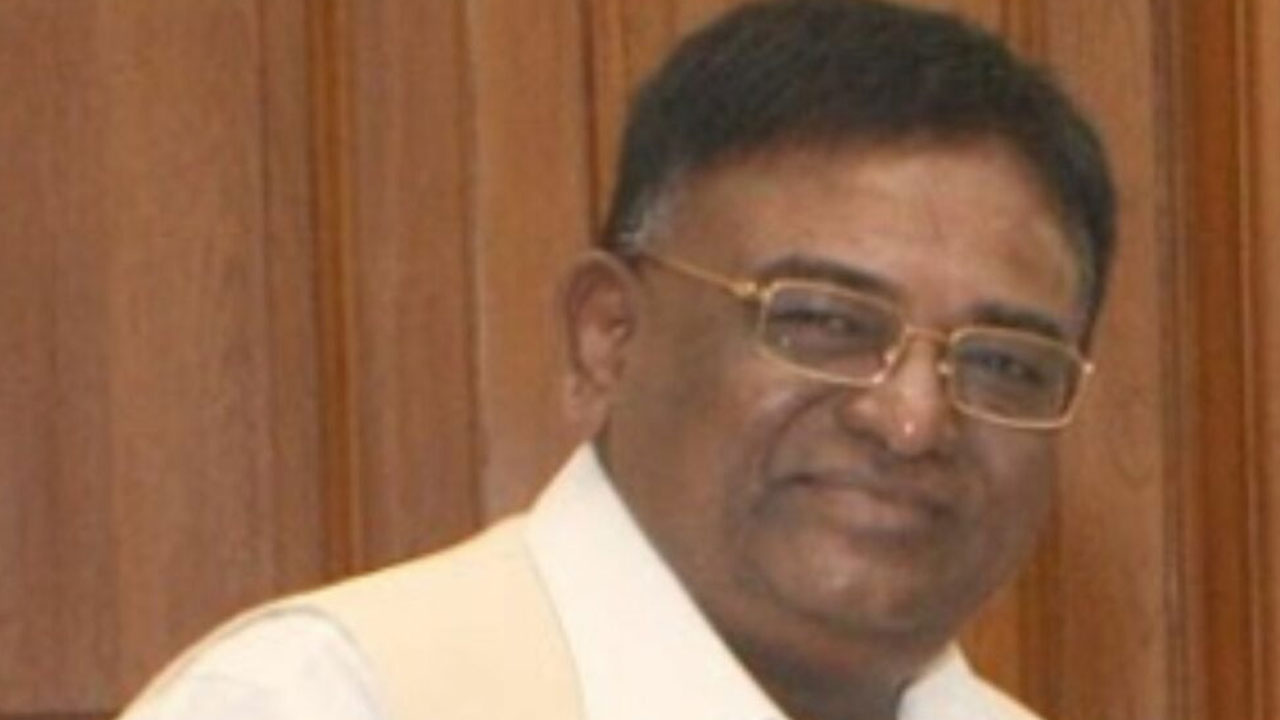 ఛీ..ఛీ.. గడ్డం వినోద్‌