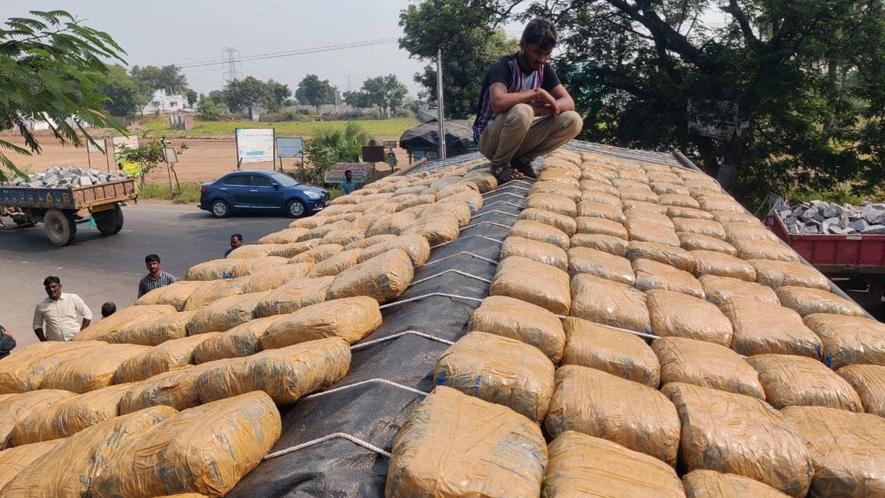 Crime news | హనుమకొండ జిల్లాలో మూడు క్వింటాళ్ల గంజాయి పట్టివేత