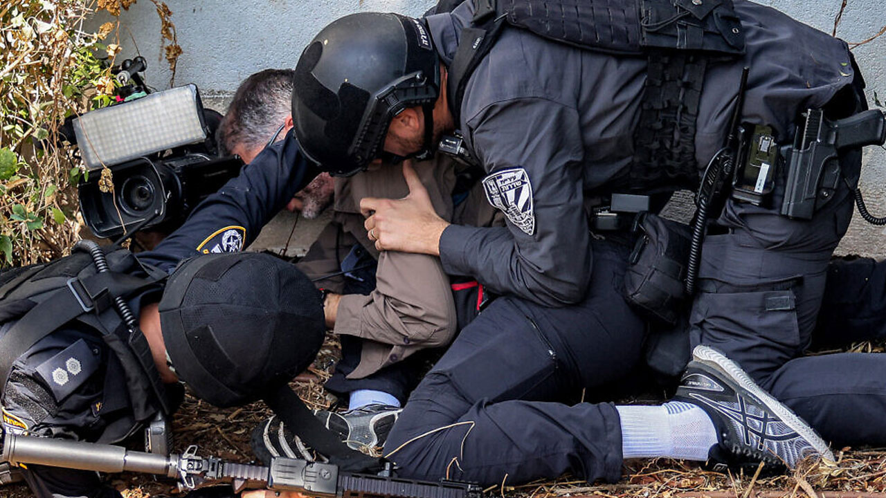 Israel: గాజా నుంచి 11 ల‌క్ష‌ల మంది త‌ర‌లి వెళ్లాల్సిందే..  వార్నింగ్ ఇచ్చిన ఐడీఎఫ్