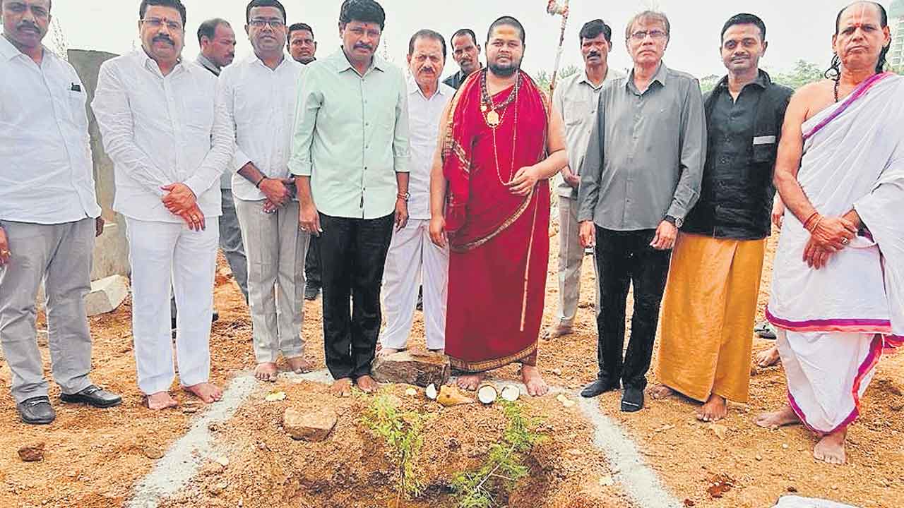కోకాపేటలో రాజశ్యామలాదేవి ఆలయం