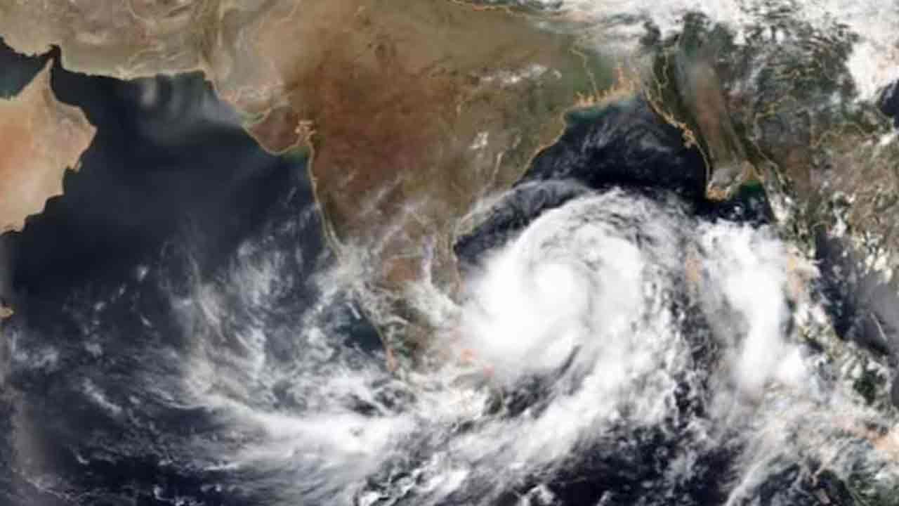 Cyclone | బంగాళాఖాతంలో తుపానుగా మారిన అల్పపీడనం.. హమూన్గా పేరు