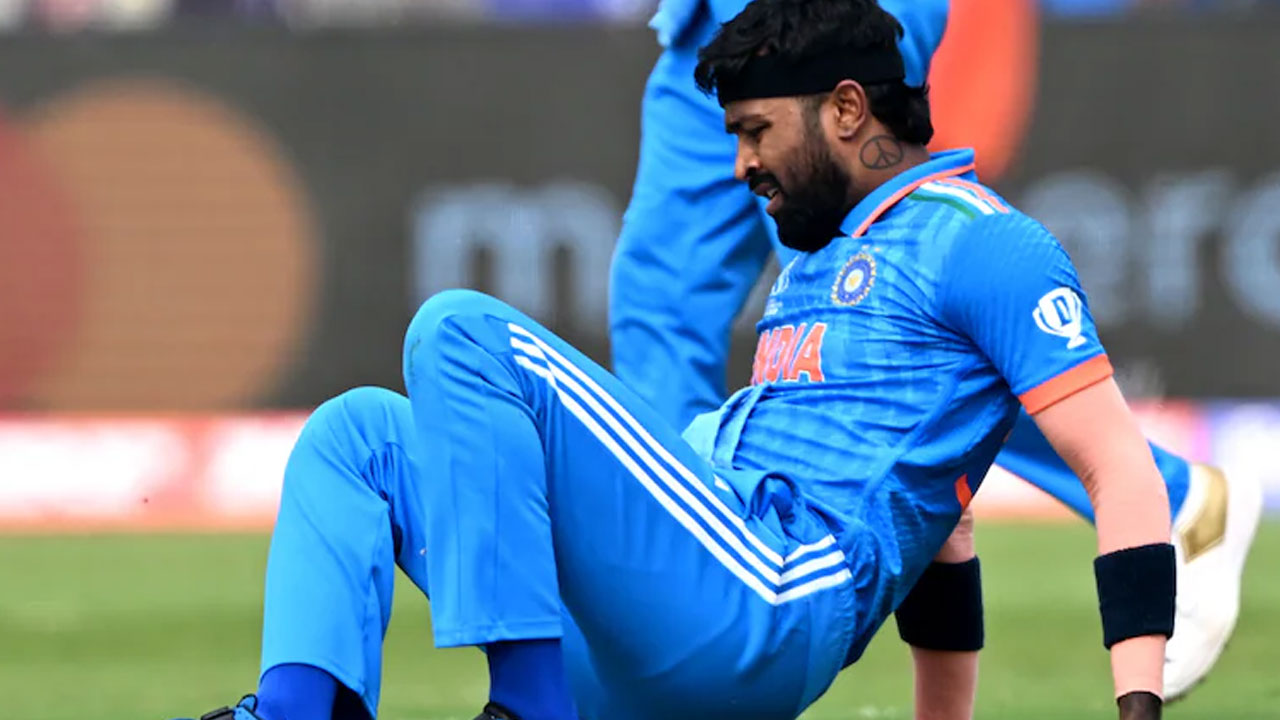 Hardik Pandya: కివీస్‌తో మ్యాచ్‌కు హార్దిక్ దూరం