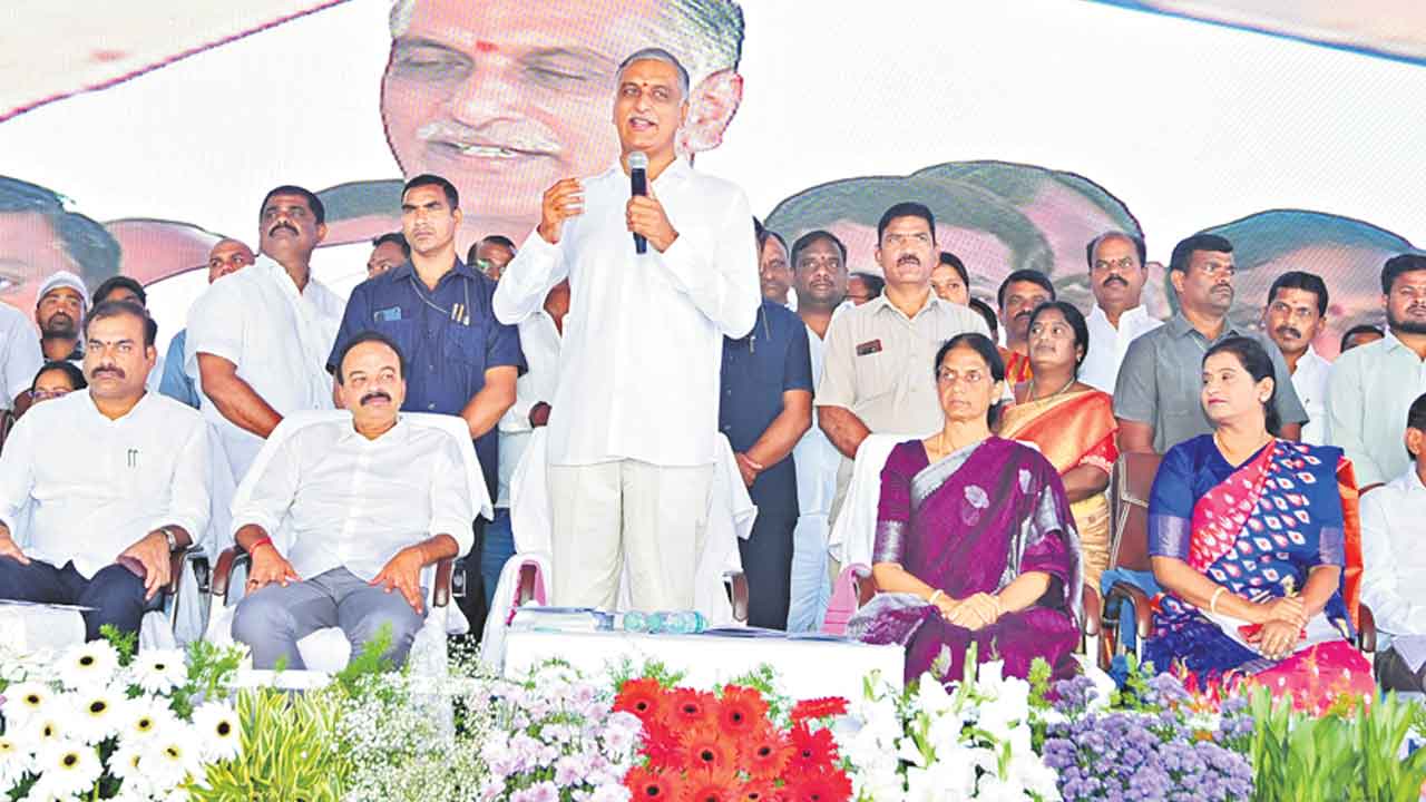 వేర్వేరు టిఫిన్లు.. తీరొక్క రుచులు