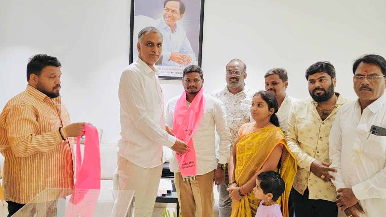 BRS Party | జ‌హీరాబాద్‌లో కాంగ్రెస్ పార్టీకి భారీ షాక్‌.. బీఆర్ఎస్‌లో చేరిన ఝ‌రాసంగం జ‌డ్పీటీసీ