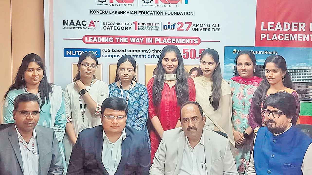 క్యాంపస్‌ ప్లేస్‌మెంట్స్‌లో..కేఎల్‌ డీమ్డ్‌ యూనివర్సిటీ విద్యార్థుల ప్రతిభ