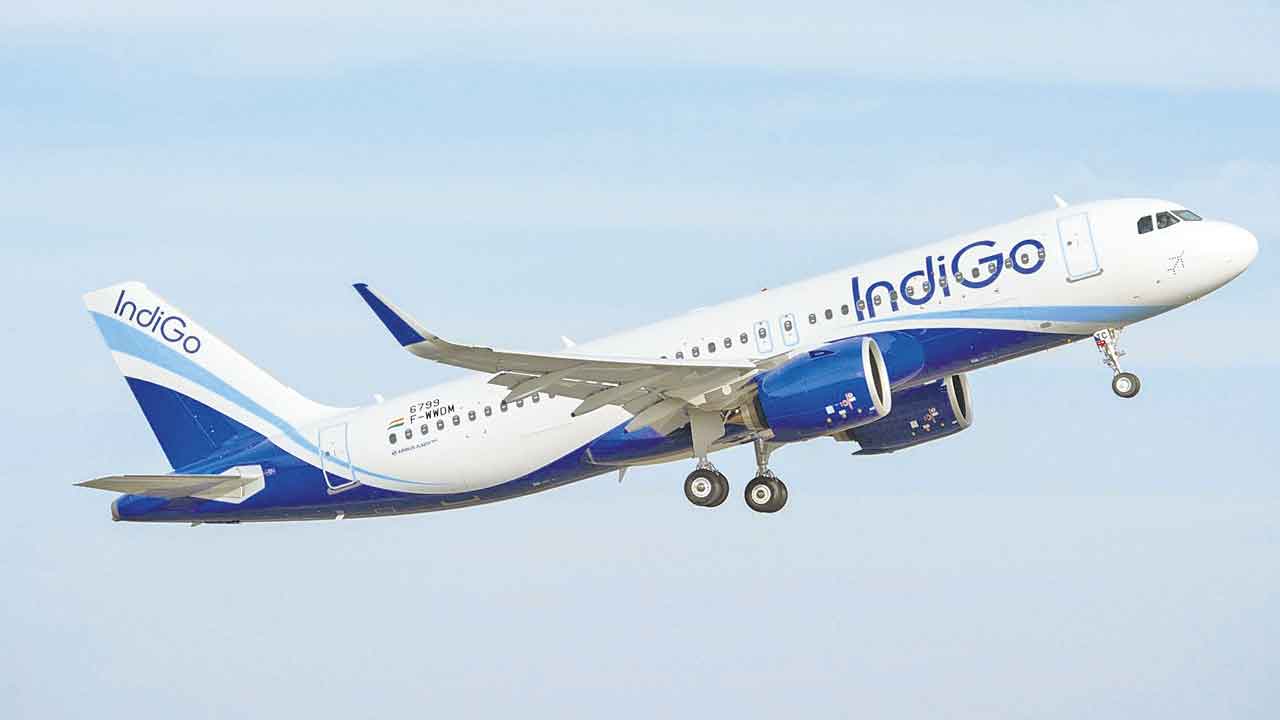 హైదరాబాద్‌ నుంచి సింగపూర్‌, కొలంబోలకు..