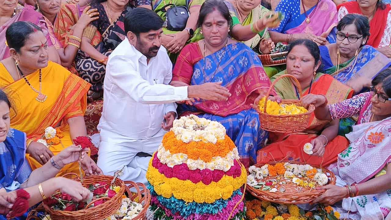 Jagadish Reddy | ప్రకృతిని ఆరాధించే పండుగ ‘బతుకమ్మ’ : మంత్రి జగదీష్ రెడ్డి