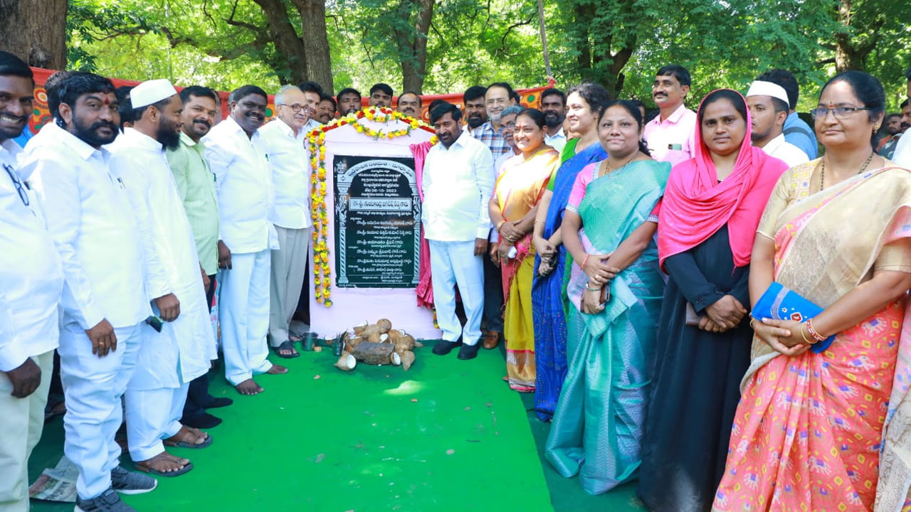 Minister Jagadish Reddy | ఇచ్చిన మాట నిలబెట్టుకున్న మంత్రి జగదీష్‌ రెడ్డి..  కార్పొరేట్ స్థాయిలో గ్రంథాలయ నిర్మాణం