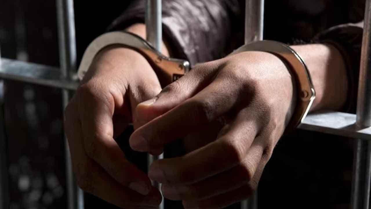 కుటుంబానికి తెలియకుండా వంద కోట్ల ఆస్తి విక్రయం!