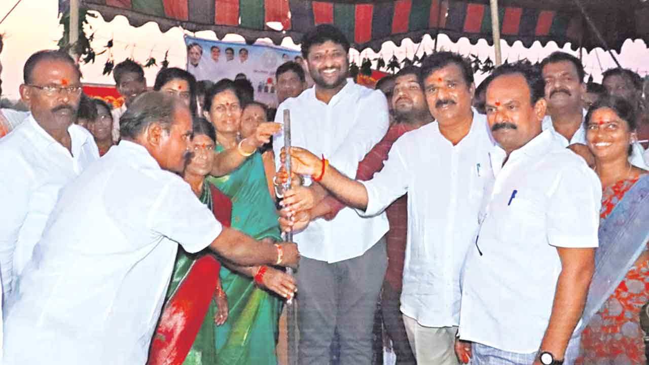 కాంగ్రెస్‌ పాలిత రాష్ర్టాల్లో.. ప్రజల బతుకులు ఆగం