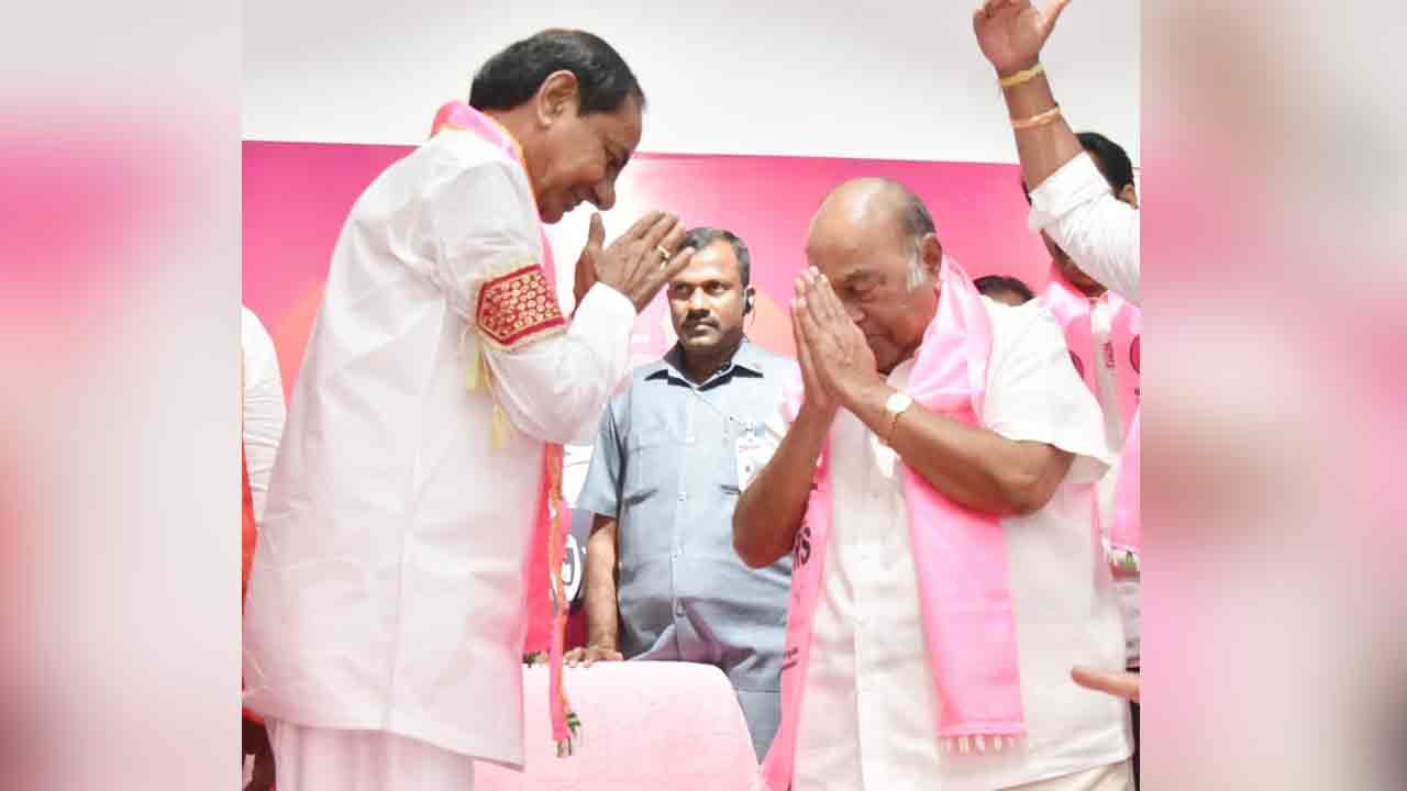 CM KCR | బీఆర్ఎస్‌లో చేరిన నాగం జ‌నార్ధ‌న్ రెడ్డి.. కండువా క‌ప్పి ఆహ్వానించిన సీఎం కేసీఆర్