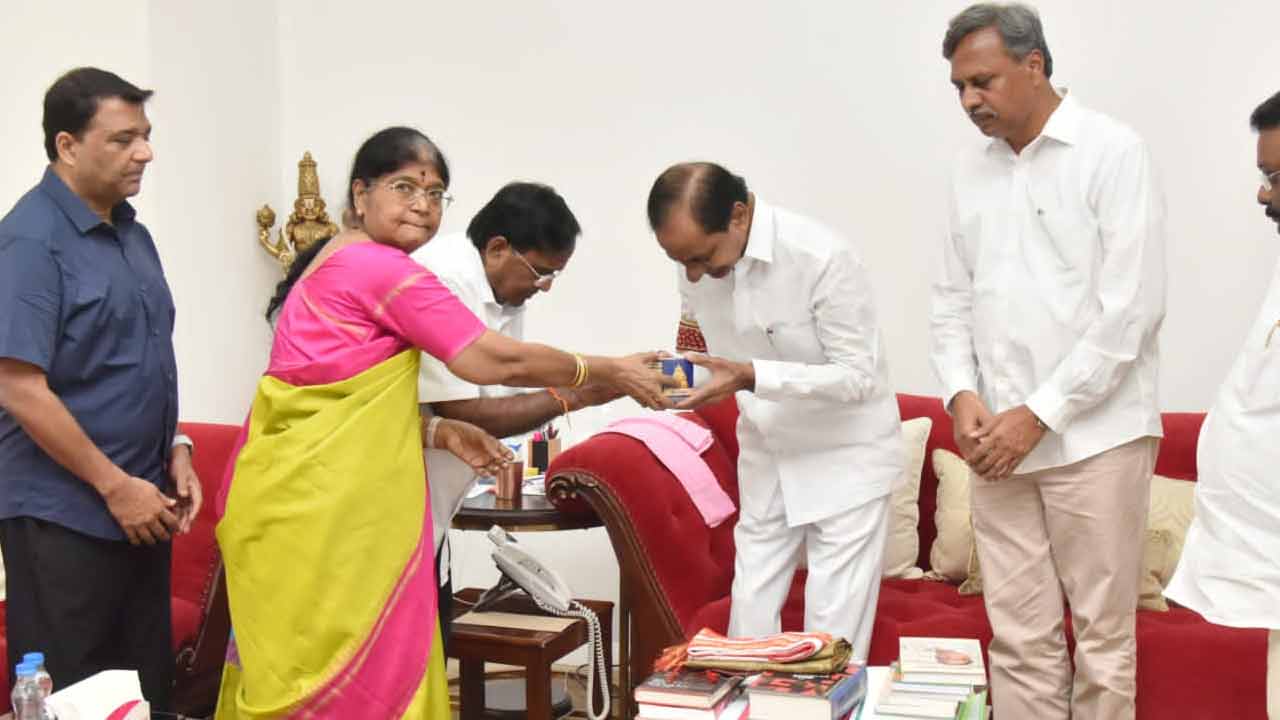 Kcr Ponnala1