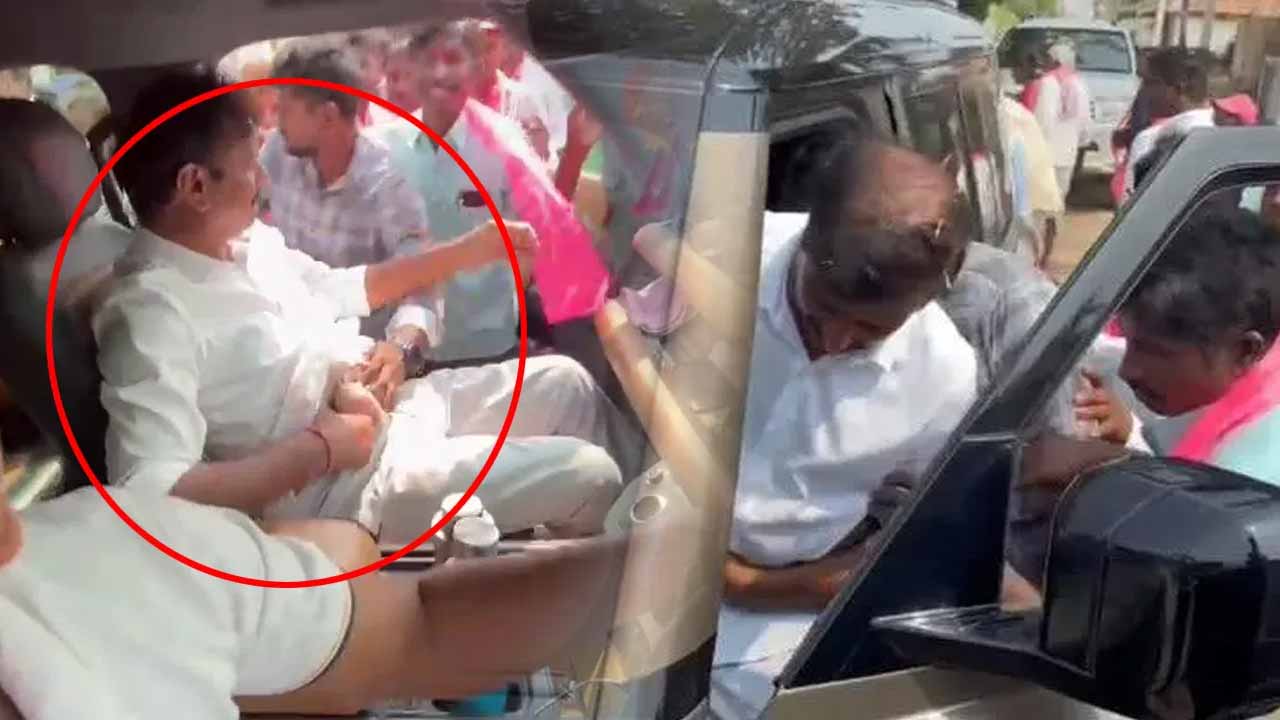 Kotha Prabhaker Reddy VIDEO : దుబ్బాక బీఆరెస్ అభ్యర్థి కొత్త ప్రభాకర్ రెడ్డిపై దాడి