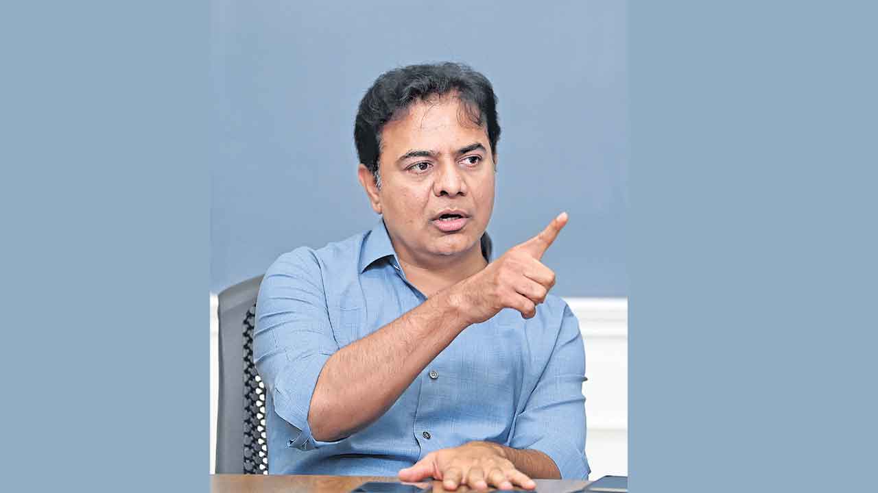 మేమంతా మంత్రి కేటీఆర్‌ వెంటే..