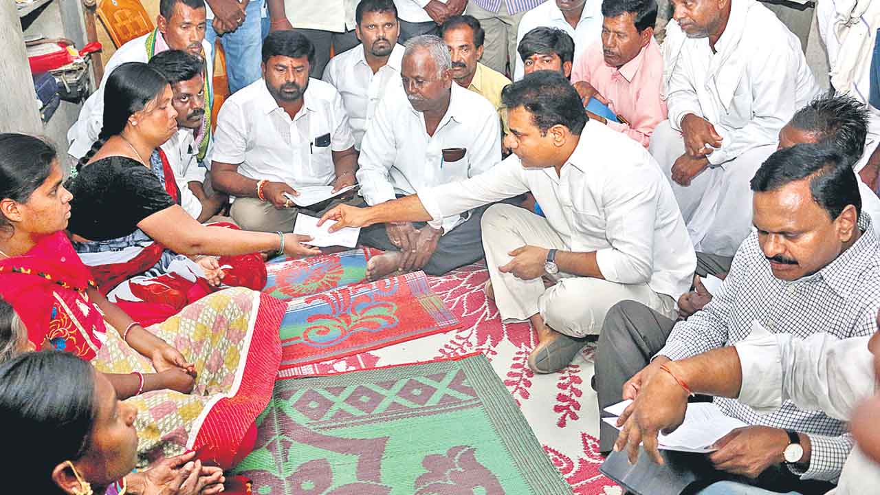 KCR Bima | సంక్షేమ భారతాన సరికొత్త అధ్యాయం కేసీఆర్‌ బీమా.. దేశంలోనే తొలిసారి ప్రతి పేద కుటుంబానికి ఇన్సూరెన్స్‌