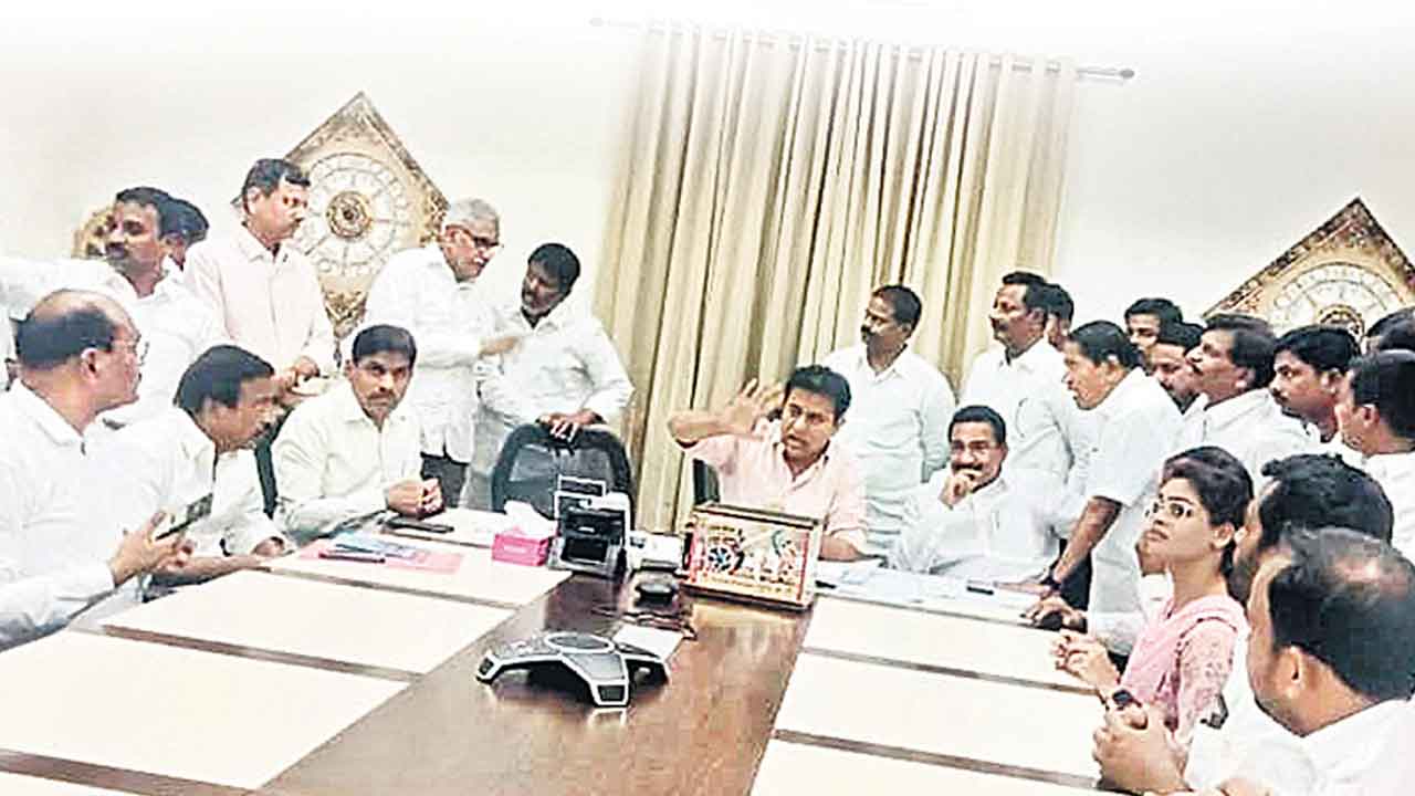 కలసికట్టుగా కదలాలి.. భారీ మెజార్టీరావాలి