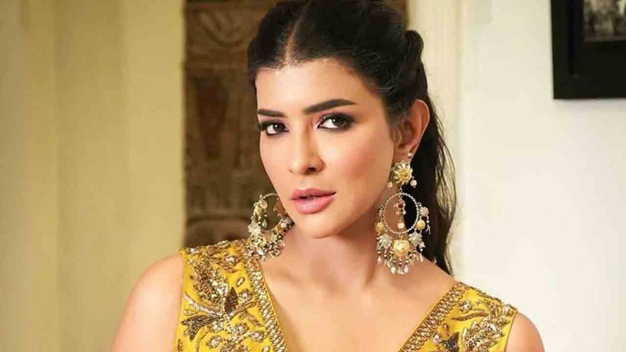 Manchu Lakshmi | బెట్టింగ్ యాప్ కేసు.. ముగిసిన మంచు లక్ష్మి ఈడీ విచారణ