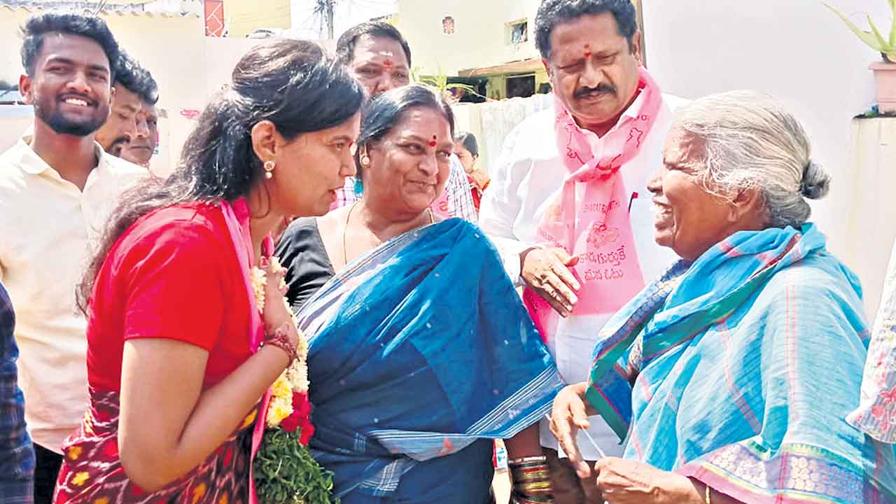 వచ్చేది.. ఇచ్చేది కేసీఆరే