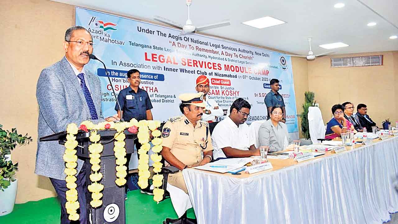 అందరికీ న్యాయసేవలు అందాలి