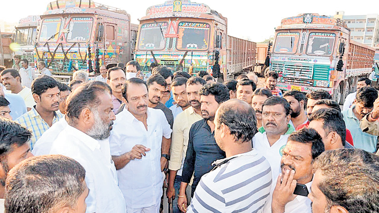 15ఏండ్ల కష్టాలకు మోక్షం