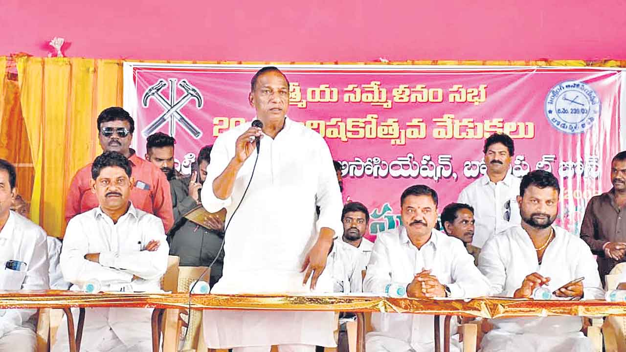 కార్మికుల పక్షపాతి సీఎం కేసీఆర్‌