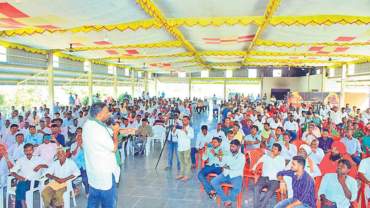 కాంగ్రెస్‌కు షాకుల మీద షాకులు