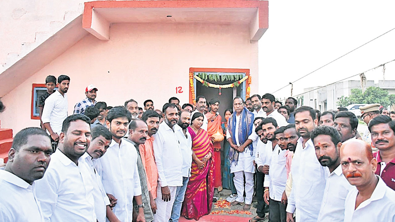 కాంగ్రెస్‌కు ఓటేస్తే పథకాలు బందే..