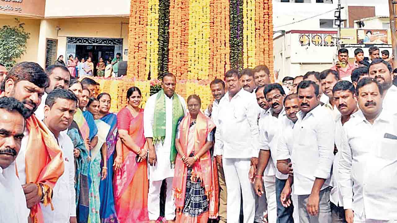 గాంధీ, అంబేద్కర్‌ ఆశయాలను నెరవేర్చుతున్న సీఎం కేసీఆర్‌