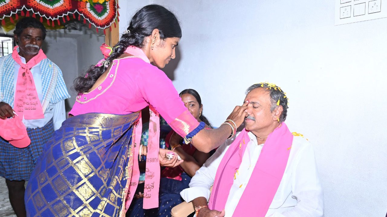 MLA Gandra Venkataramana Reddy | గండ్ర వెంకటరమణారెడ్డికే మా ఓటు..ముక్తకంఠంతో నినదించిన గుడాడ్‌పల్లి గ్రామస్తులు