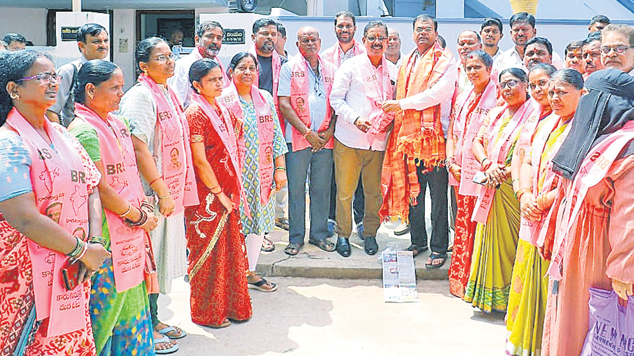 కాచిగూడలో బీజేపీకి షాక్‌