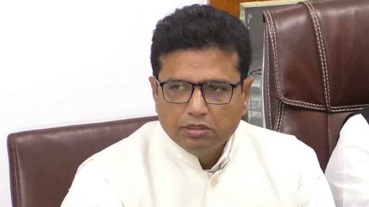 మంథని బీఆర్‌ఎస్‌ అభ్యర్థిపై దుష్ప్రచారం