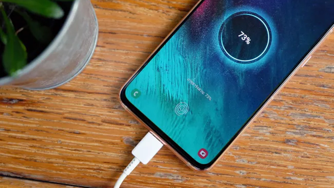 Karnataka Congress | కర్ణాటకలో కరెంటు కష్టాలు.. ఫోన్‌ చార్జింగ్‌ కావాలన్నా తెలంగాణకు రావాల్సిందే!