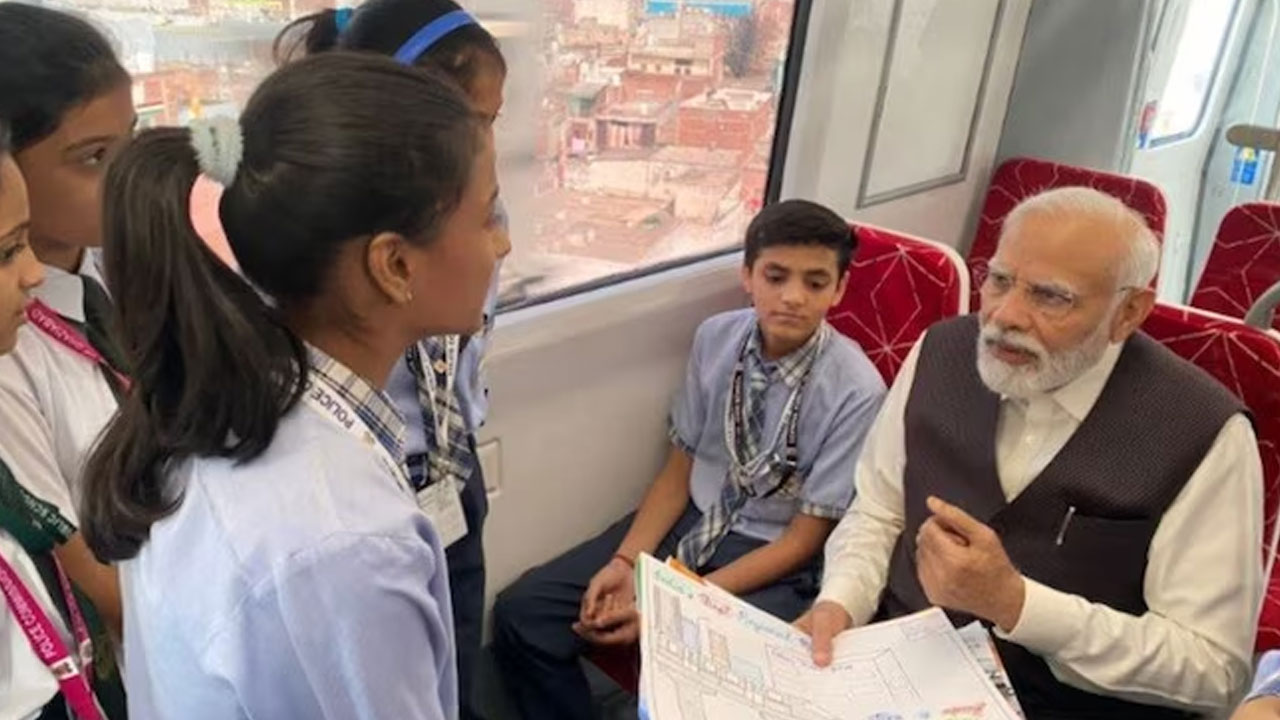 Namo Bharat: నమో భారత్ రైలును ప్రారంభించిన ప్రధాని