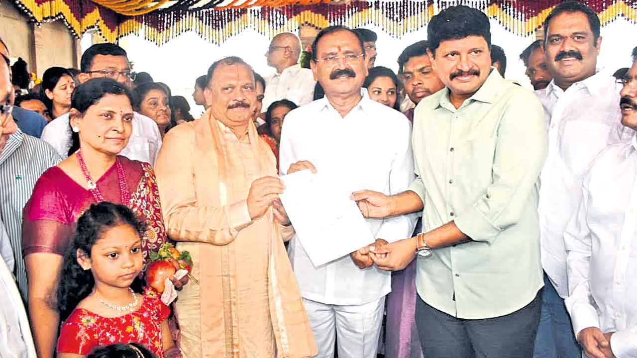 జూబ్లీహిల్స్‌ టీటీడీ ఎల్‌ఏసీ అధ్యక్షుడిగా రవిప్రసాద్‌