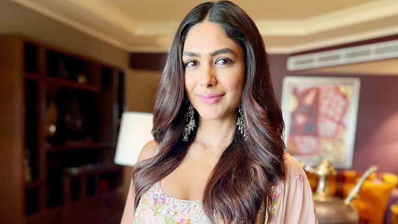 Mrunal Thakur | అప్పుడు లావణ్య త్రిపాఠి.. ఇప్పుడు మృణాల్‌ ఠాకూర్‌.. అల్లు అరవింద్‌ దీవెనతో లైఫ్‌ మారిపోతుందా!