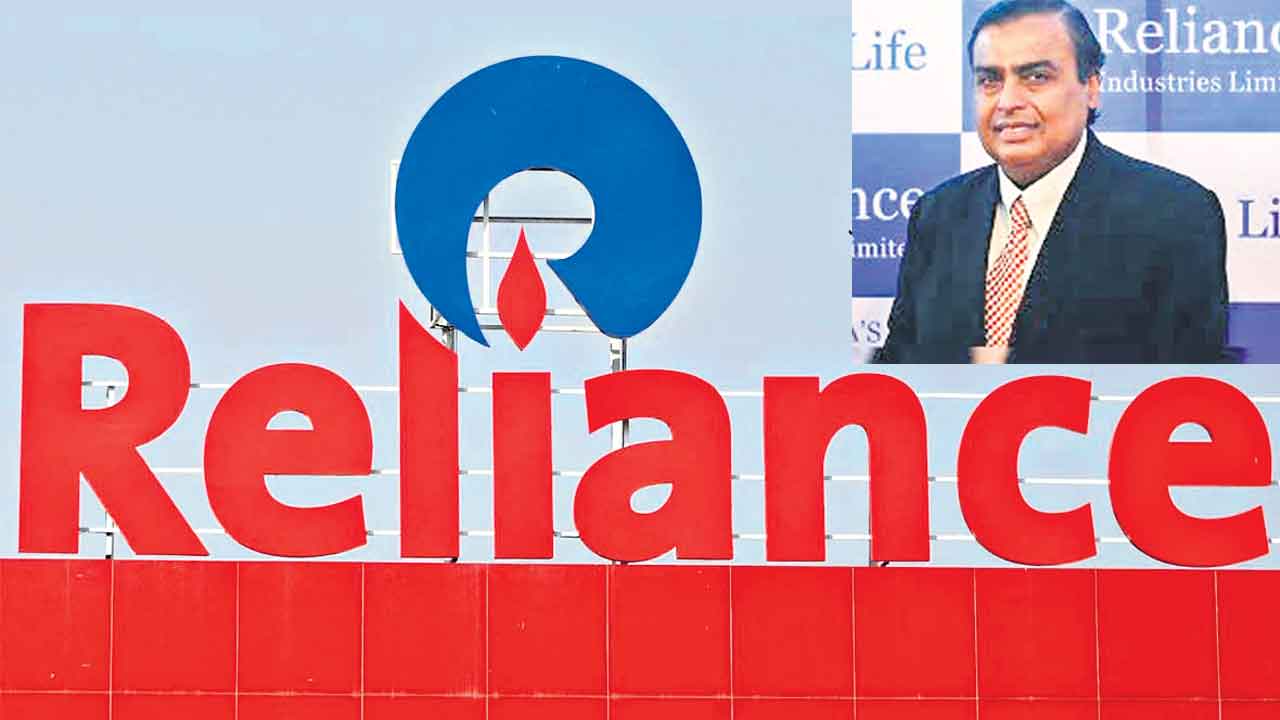 రిలయన్స్‌ లాభం 17,394 కోట్లు