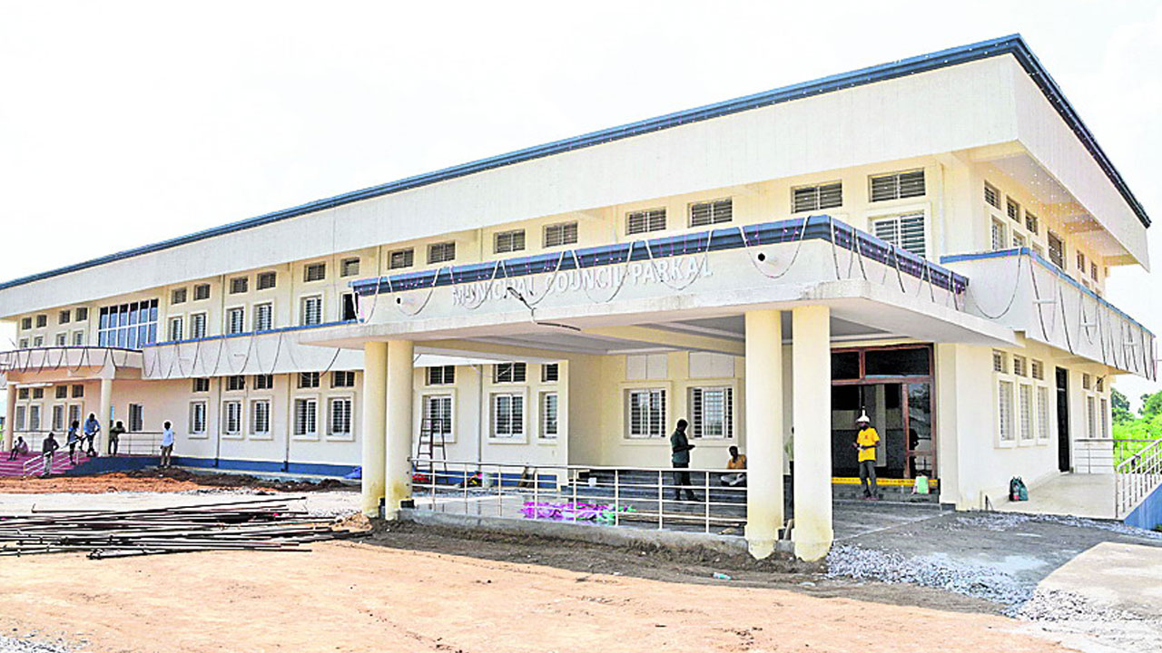 ఆన్‌లైన్‌లోనూ నామినేషన్లు