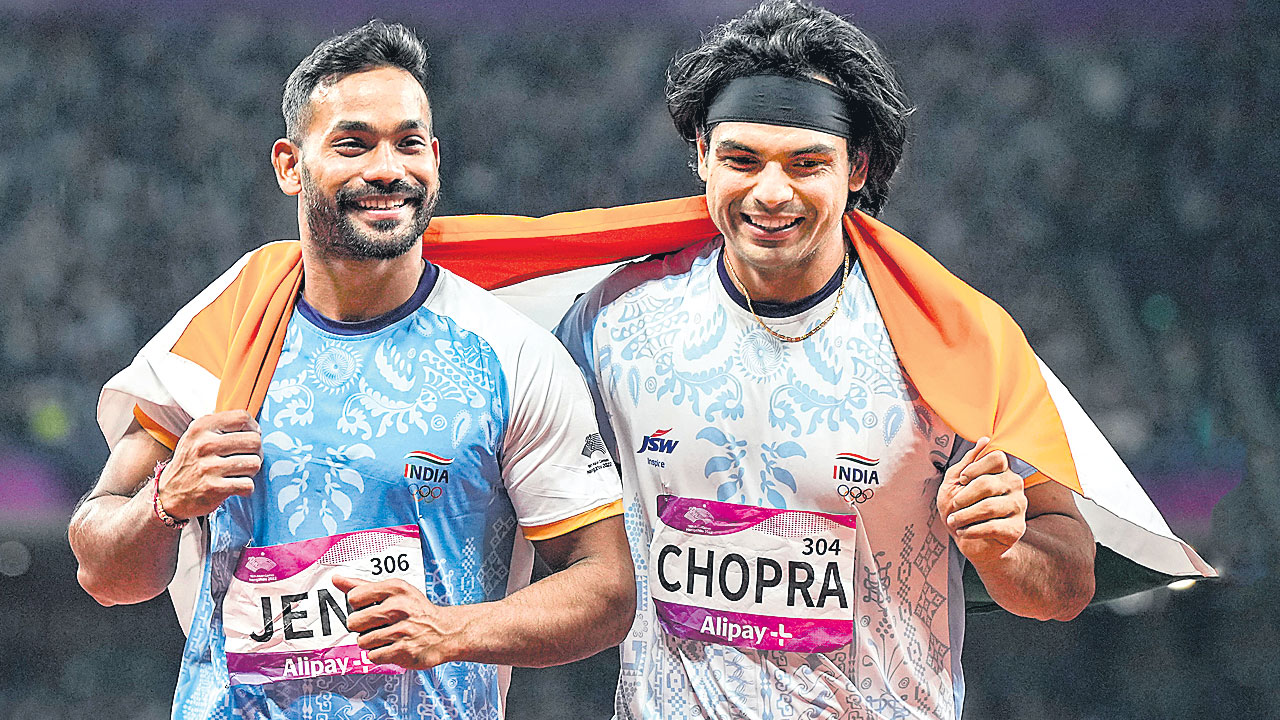 Neeraj Chopra |  పతక నీరాజనం