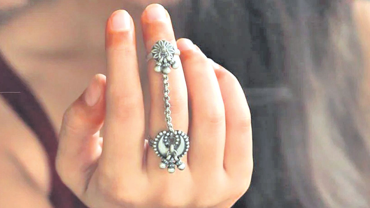 ఒకటి కాదు.. రెండు!