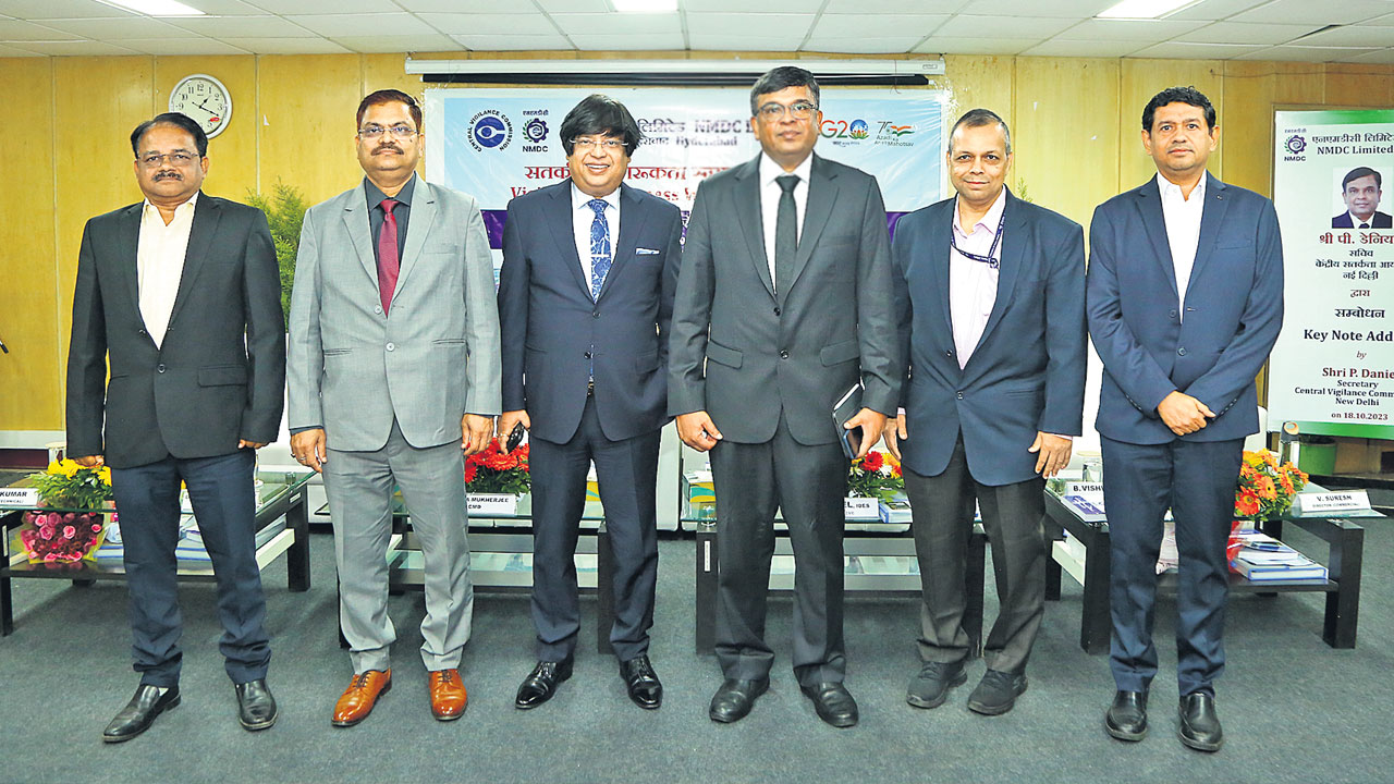 ఎన్‌ఎండీసీని సందర్శించిన సీవీసీ కార్యదర్శి