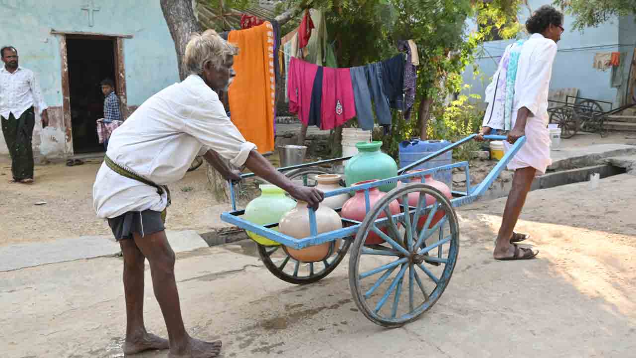 Congress | కాంగ్రెస్‌ అధ్యక్షుడి సొంత జిల్లాలో తాగునీటి కష్టాలు.. గుక్కెడు నీళ్లు కావాలన్నా దొరకడం కష్టమే!