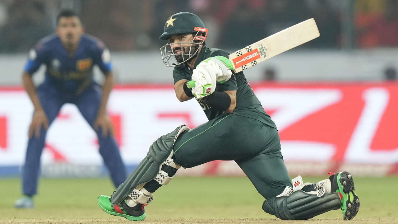 SL vs PAK | లక్ష్య చేధనలో చెమటోడుస్తున్న పాక్‌.. 40 ఓవర్లకు స్కోర్‌ ఎంతంటే..