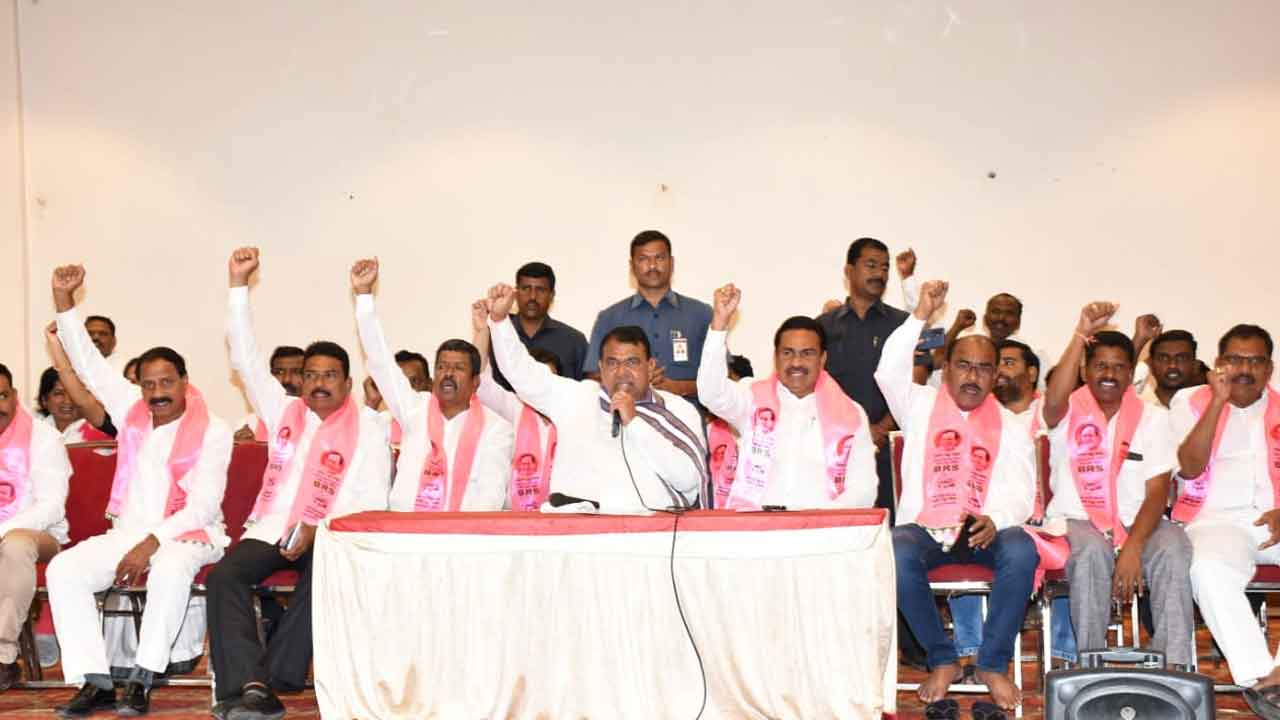 Speaker Pocharam | అరచేతితో సూర్యకిరణాలను.. కామారెడ్డిలో కేసీఆర్‌ విజయాన్ని ఎవరూ ఆపలేరు : స్పీకర్‌ పోచారం