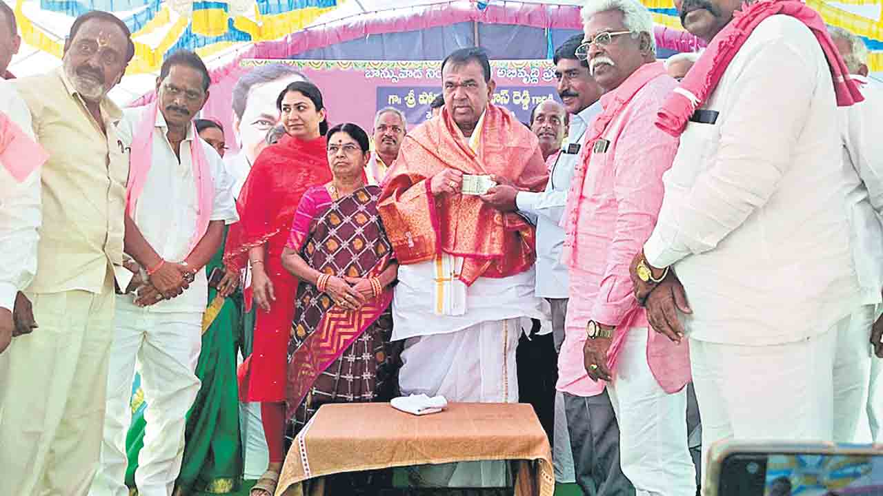 కమ్మ కులస్థులతో 30 ఏండ్ల అనుబంధం