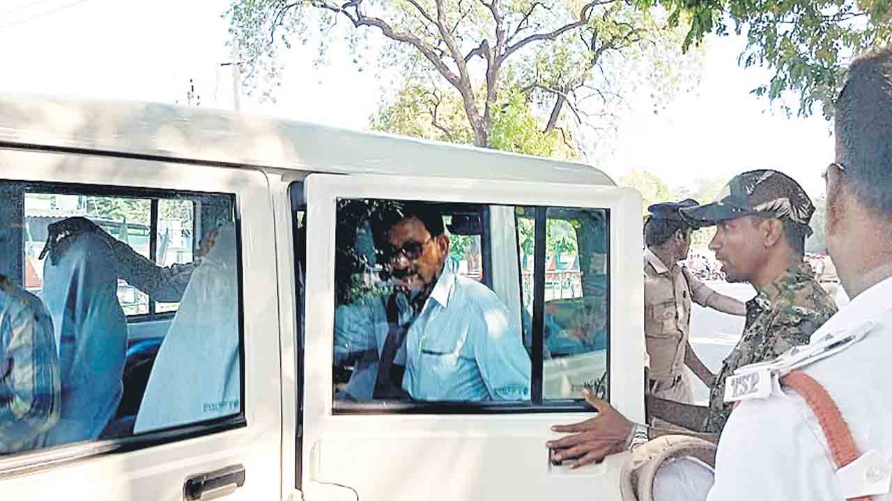 అమిత్‌ షాకు నిరసన సెగ