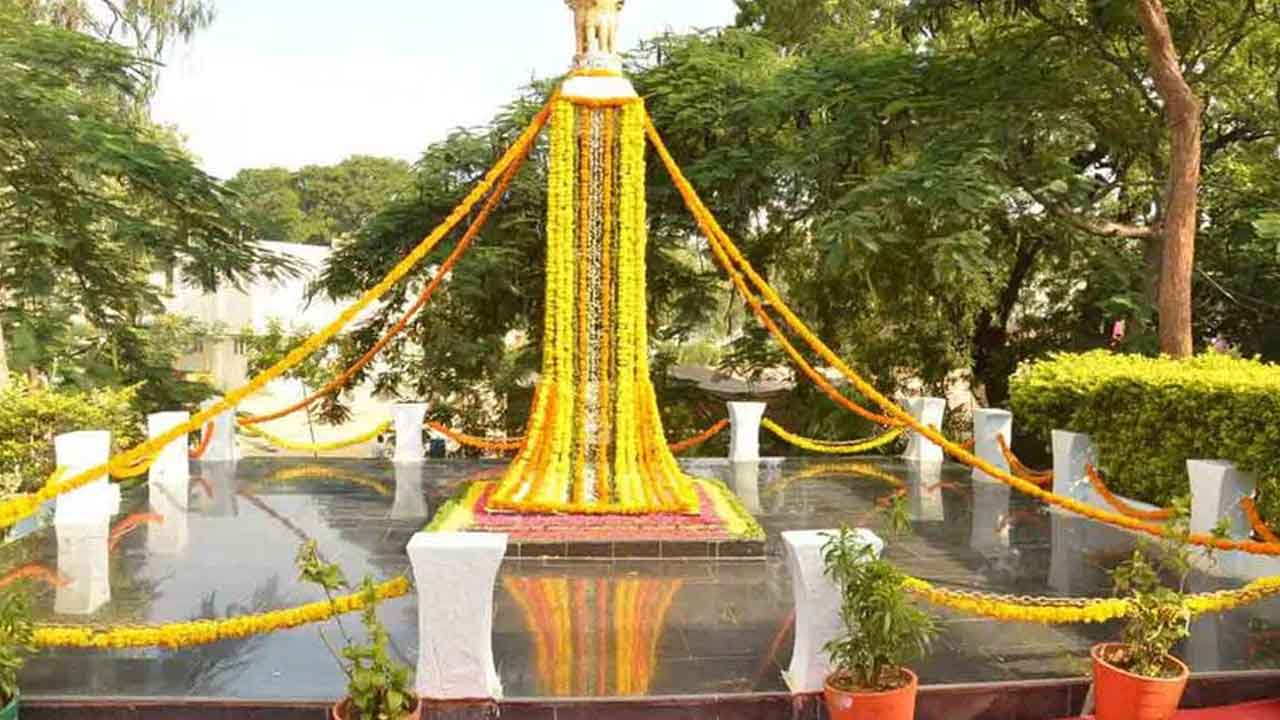 ప్రజారక్షణలో అలుపెరగని పోలీస్‌