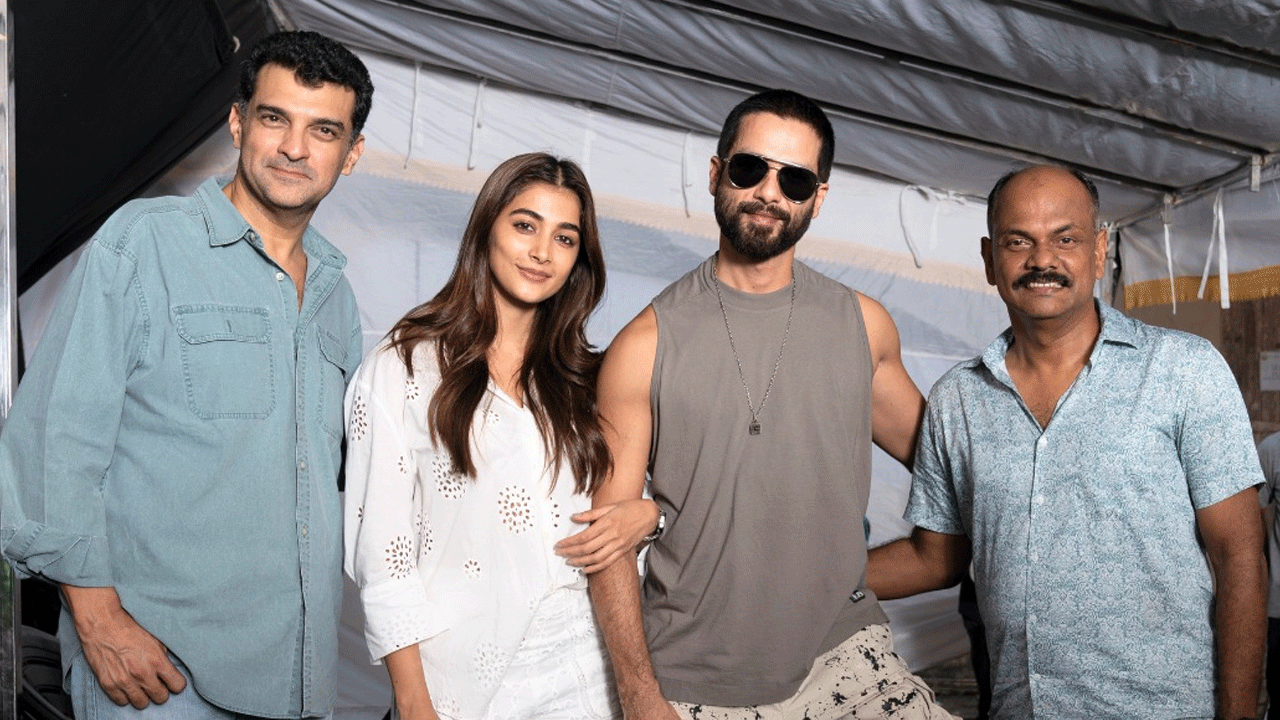 Pooja Hegde | బుట్టబొమ్మకు బంపర్‌ ఆఫర్‌.. బాలీవుడ్‌ క్రేజీ సినిమాలో హీరోయిన్‌గా ఫిక్స్‌..!