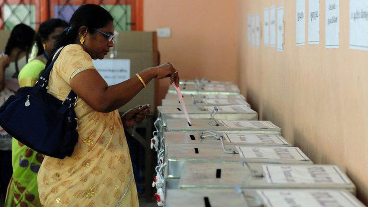 రికార్డుస్థాయిలో పోస్టల్‌ బ్యాలట్‌ ఓట్లు