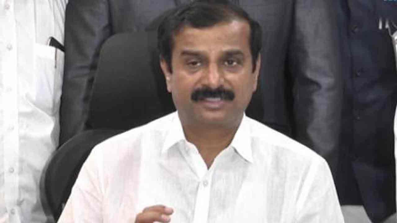 కొత్త ప్ర‌భాక‌ర్ రెడ్డికి కత్తి పోటు.. దుబ్బాక బీఆర్ఎస్ అభ్య‌ర్థిపై హ‌త్యాయ‌త్నం