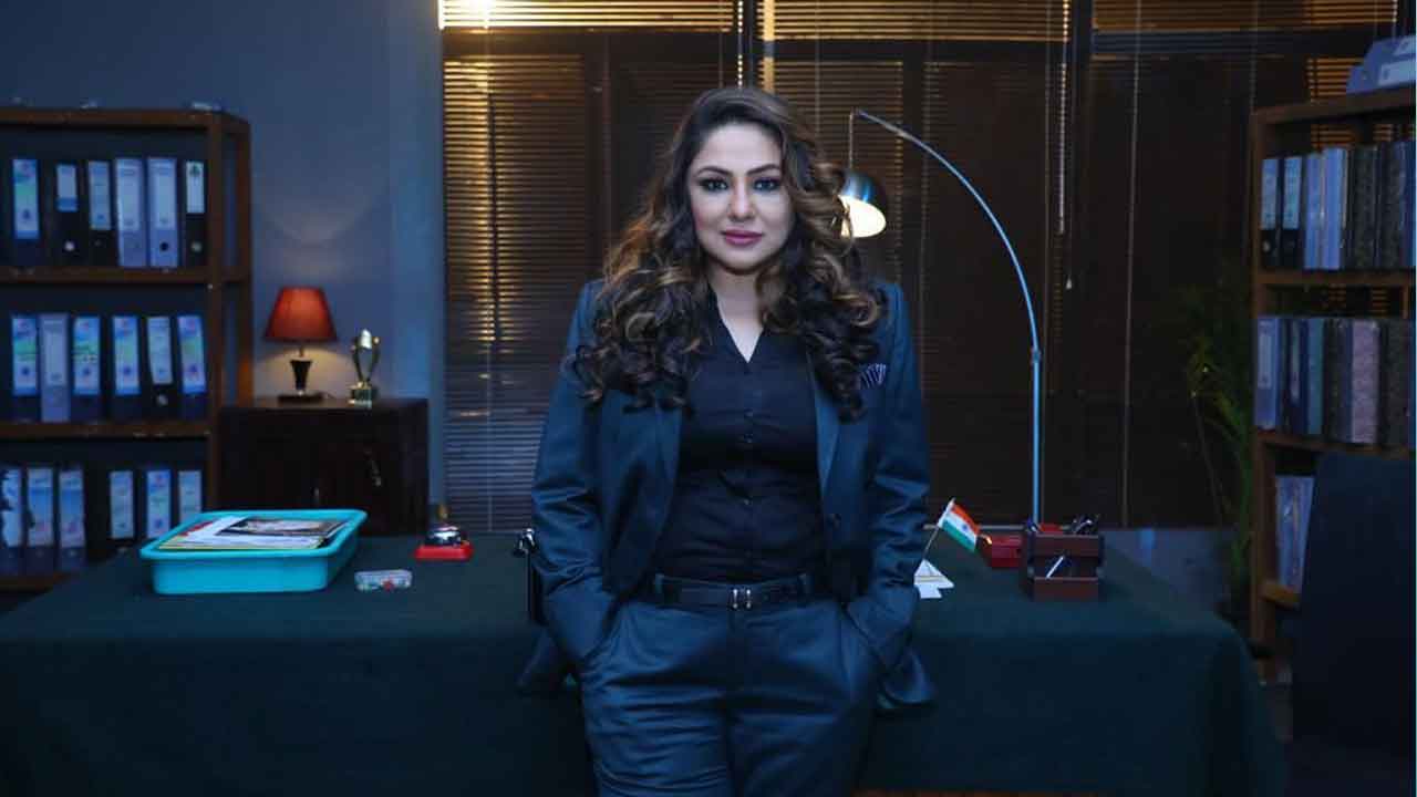 డిటెక్టివ్‌ తీక్షణ పరిశోధన